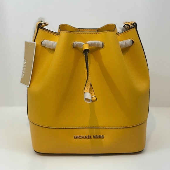 LAST ONE! Michael Kors Trista Bucket Bag Messenger - Picture 5 of 9